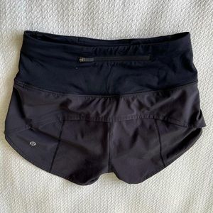 Lululemon speed-up high rise 2.5 inch shorts